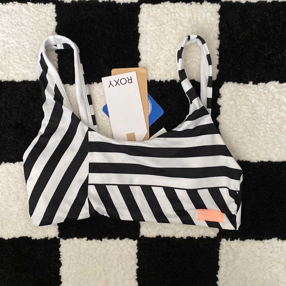 Roxy bikini top.